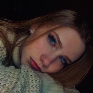 Meet your Posher, Ella